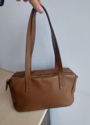 Torebka Daag Leonie skórzana bagietka brązowa