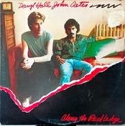 Daryl Hall anad John Oates - Alongthe red ledge