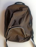 Mały, lekki plecak francuskiej firmy Newfeel 10l. Stan b.dobry.