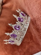 Korona tiara diadem królewska w kolorze srebrnym z fioletowymi kryształkami