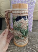 Kufel Ozdobny Ceramiczny Wysoki 22cm Relief Płaskorzeźba Biesiada Alpy Młyn