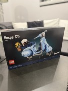 LEGO Icons 10298 Vespa 125