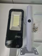 Lampa solarna 200W 380 LED pilot czujnik zmierzchu.