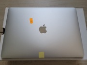 Oryginalna matryca skrzydło Macbook m1 A2337 Silver uszkodzona