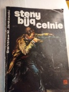 Steny biją celnie Stanisław Maria Jankowski