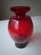 Wazon "skarabeusz" projektu prof. Z.Horbowego, huta Sudety, lata 60,70 XXw.