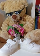 Nowe białe buty dla dziewczynki ze "skrzydełkami" r.25