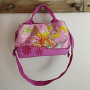 Torebka Winx Club dla dziewczynki – różowa, trzykomorowa, pakowna