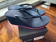 Super klapki Armani rozm 37