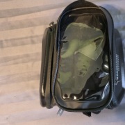 Sakwa na ramę z pojemnikiem na smartfon