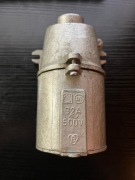 Gniazdo metalowe 32A 500V 3P+Z Tarel srebrne