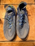 Buty sportowe china nr. 42 nowe