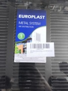 Metalowa kratka wentylacyjna na owady