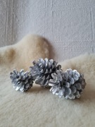 Szyszki srebrne ozdoby choinkowe bombki świąteczne dekoracje święta bożego