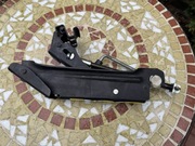 Lewarek do podnoszenia auta 