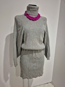 Sukienka sweterkowa szara golf modelująca