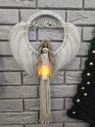 Anioł Stróż z makramy. 