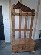 Wieszak że Skrzynią  Koń 