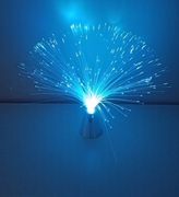 Lampa Światłowodowa LED Różne Kolory Na Baterie - Chromowana Podstawka