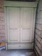 Stara drewniana szafa z szufladą (odbiór osobisty)