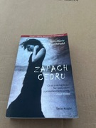 Ann Marie MacDonald zapach cedru 