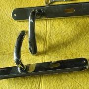 klamki z zamkiem do drzwi rozstaw 72 mm 