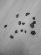 sprzedam czarne kamienie