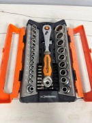 Zestaw nasadek 1/4 1/2 8 kąt 12 grzechotka bity Magnusson 41 sztuk