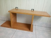 Jasna półka wisząca 