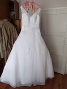 Suknia ślubna z cyrkoniami