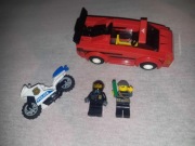 LEGO CITY samochód sportowy z zestawu 60007 + motor i 2 figurki