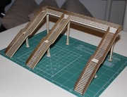 H0 1:87, Przejście nad torami – wariant 2.