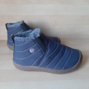 Buty nowe ocieplane wsuwane antypoślizgowe  r. 34