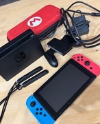 Nintendo Switch + stacja dokująca + Joy-Cony + akcesoria | komplet