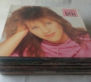 Zestaw 30 płyt winylowych do dekoracji lub częściowego odsłuchu .