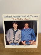 Michael Jackson - The Girl Is Mine [7"] 1982, wyd. EU, 45RPM, VG+