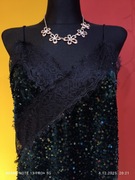 Sukienka asymetryczna z cekinami i koronką 