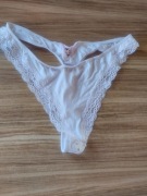 Stringi damskie białe.