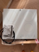 Sprzedam płytę indukcyjną ELECTROLUX LIR60430BW Slim-Fit, kolor biały