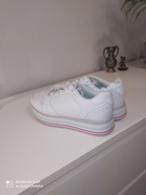 Buty sportowe na platformie r. 40