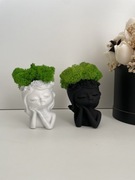 Doniczka betonowa z chrobotkiem