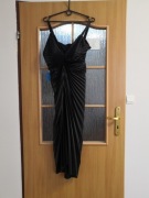 Sukienka czarna plisowana