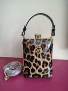 Torebka lakierowana panterka/kuferek elegancki cudo! Stan idealny