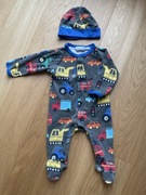 Pajacyk niemowlęcy z czapeczką rozmiar 68 pojazdy