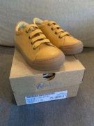 Buty Naturino rozmiar 25