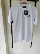 T-SHIRT NIKE TANIO