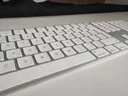 Magic Keyboard z Touch ID i Klawiaturą Numeryczną - A2520 Biała