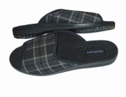 Klapki-pantofle profilowane wygodne na lekkiej podeszwie PU rozm.45