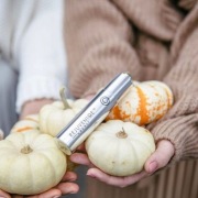 Monat olejek Rejuvenique