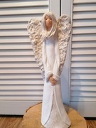 Anioł figurka ceramiczna wys 32 cm.